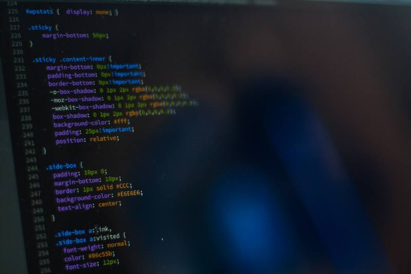 Python中True究竟代表布尔真值？开发者必读的真假判断与实战要点